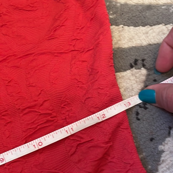 FOREVER 21 RED TEXTURED BODYCON DRESS - Picture 9 of 10